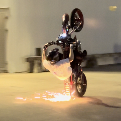 STREAK - TAIL SCRAPER (White/Black)